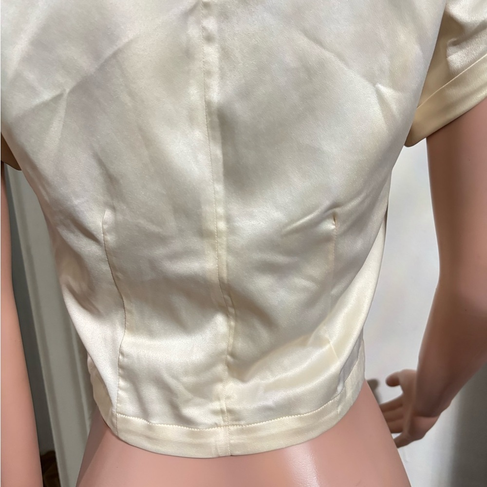 NWT By ANTHROPOLOGIE Cream Satin Baby Tee Blouse - Picture 11 of 16